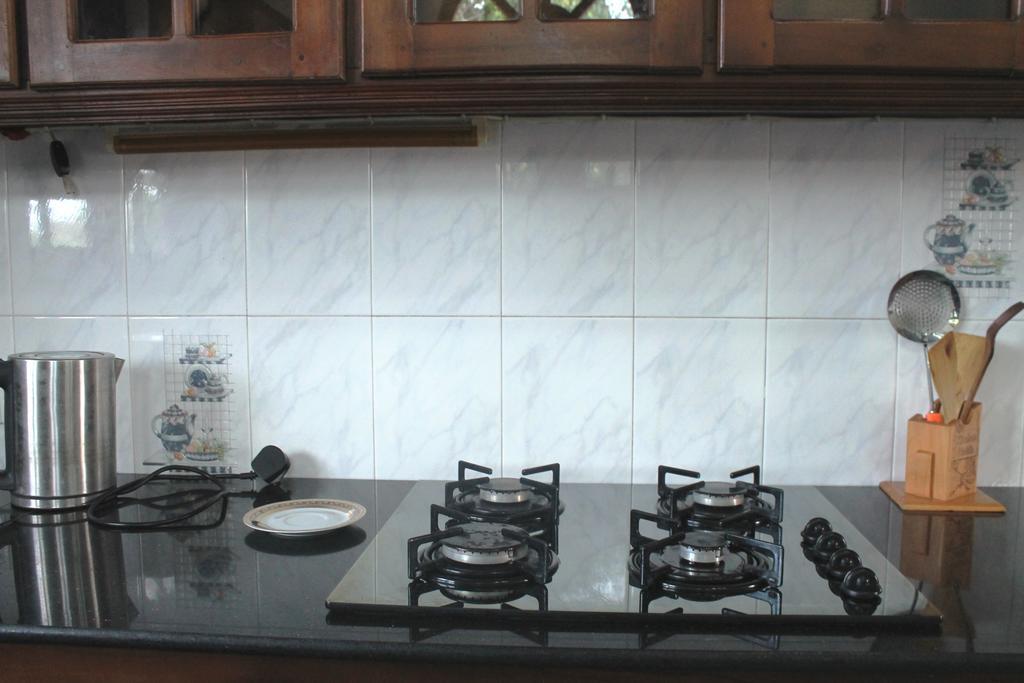 Sujeewani Villa Negombo Bagian luar foto